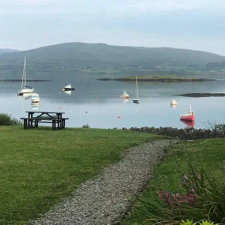 Ahakista Lodge B&B *